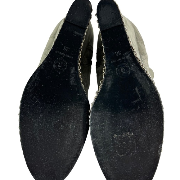 CHANEL Grey Suede Chain Trim Ankle Booties Made in Italy Marked as 38 - 8US - Picture 15 of 15